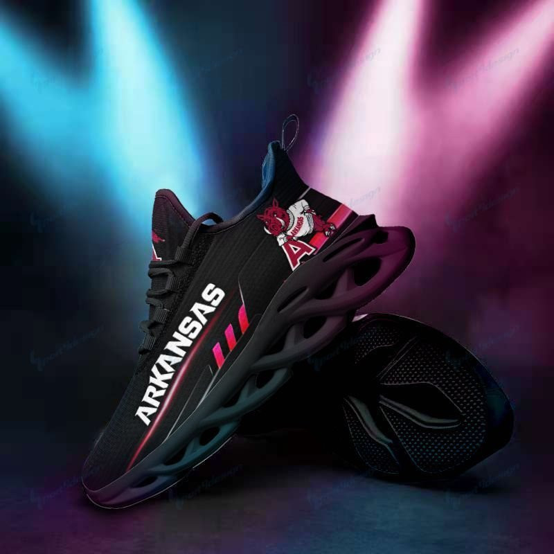 Arkansas Razorbacks Max Soul YZ Running Sneakers 233