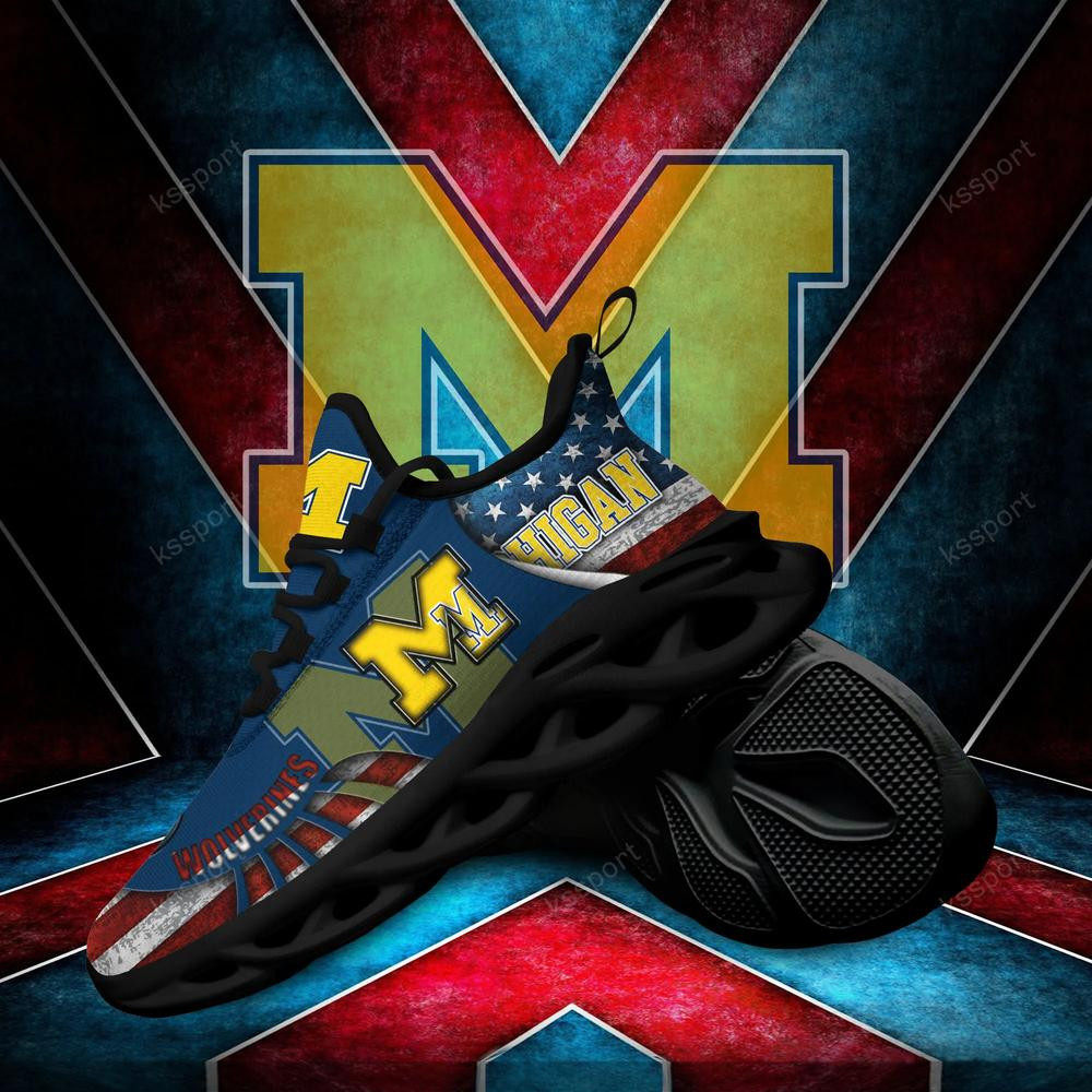 Michigan Wolverines Max Soul Clunky Shoes