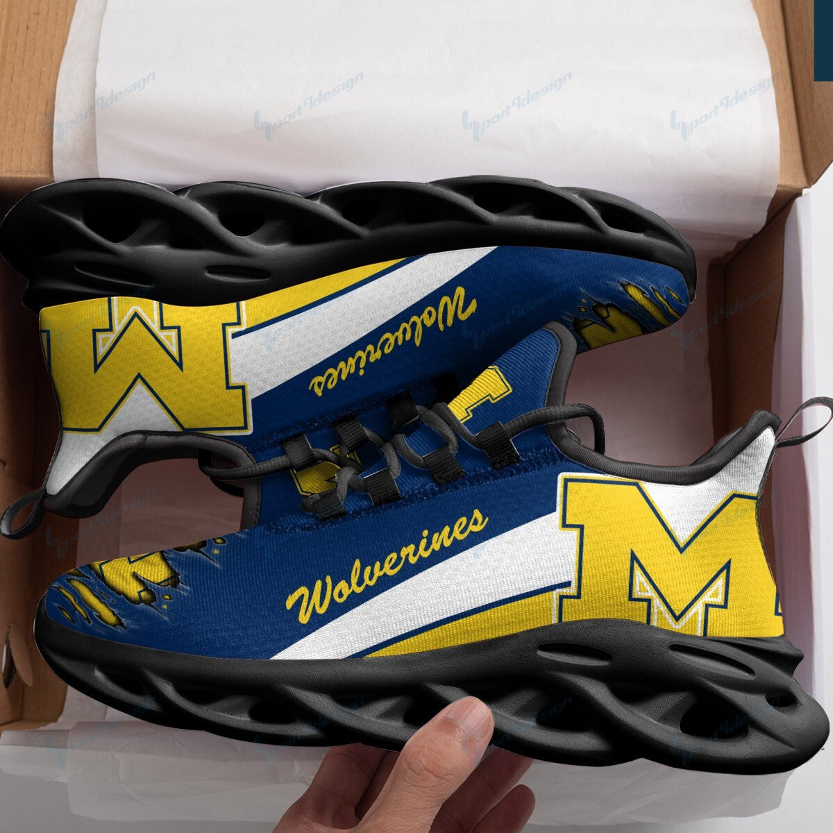 Michigan Wolverines Max Soul YZ Running Sneakers 980