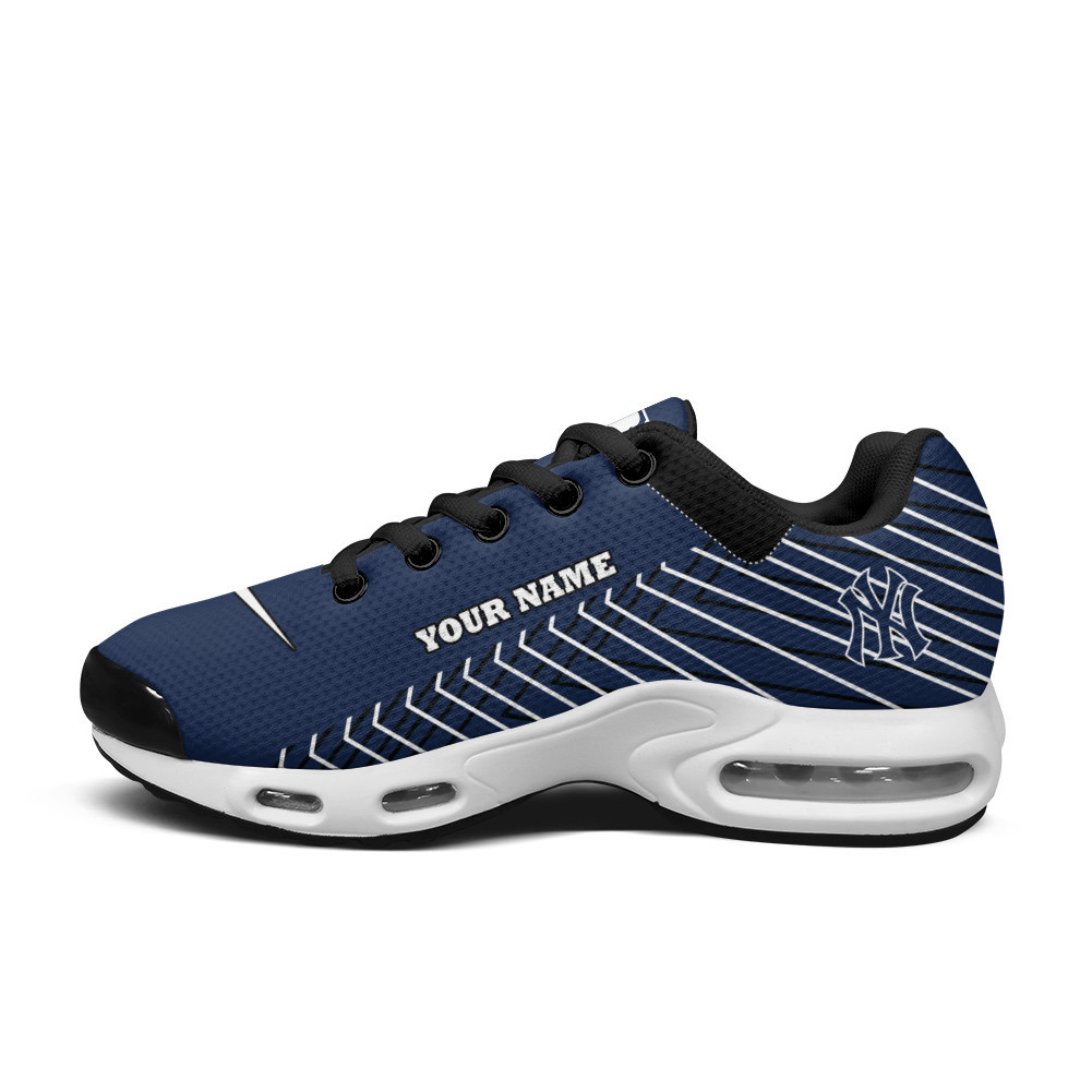 New York Yankees Personalized Name Team Colors Jagged Lines TN Air Max Shoes Air Cushion Sneakers