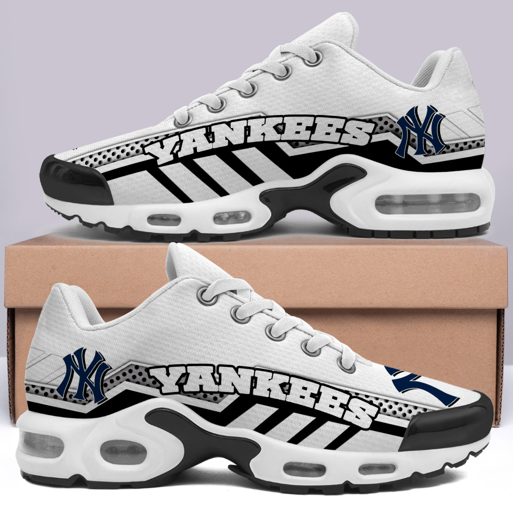 New York Yankees Personalized TN Air Max Shoes Air Cushion Sneakers