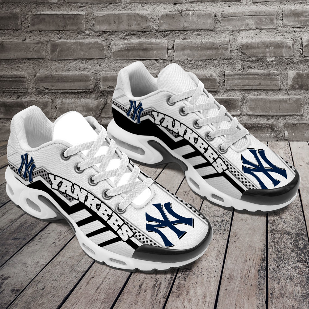 New York Yankees Personalized TN Air Max Shoes Air Cushion Sneakers